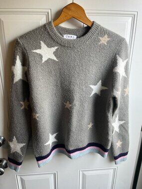 THML Star Print Sweater Medium Gray Cozy Soft Knit Casual Chic